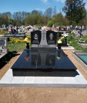 Памятник двойной 146